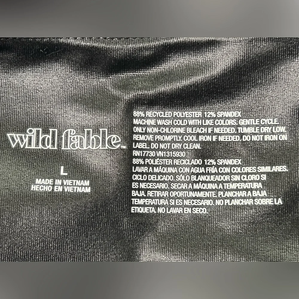 WOMEN'S High-Waisted Liquid Leggings - Wild Fable - Black